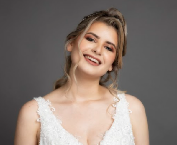 Hair & Makeup by Eliza